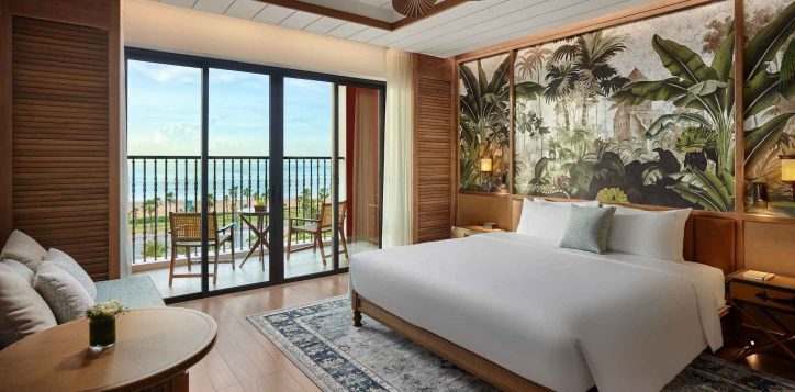 superior-king-room-with-seaview_02_2_11zon-2