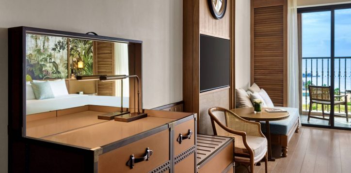 deluxe-king-room01-2