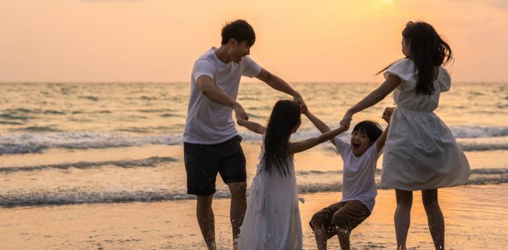 asian-young-happy-family-enjoy-vacation-beach-evening-dad-mom-kid-relax-playing-together-near-sea-when-silhouette-sunset-lifestyle-travel-holiday-vacation-summer-concept-2