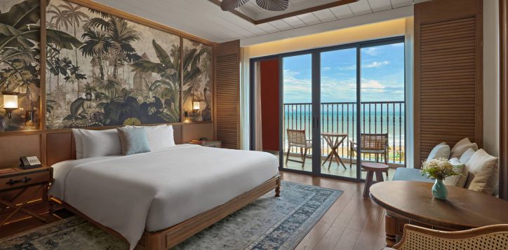 executive-room-9025_01opt-2-2