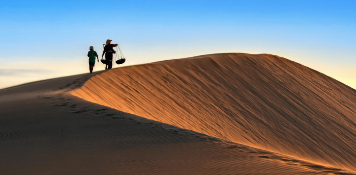 red-sand-dune-mui-ne-2